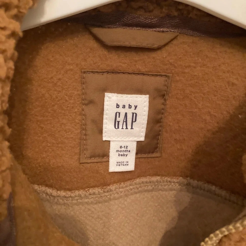 GAP Baby Tan and Cream Sherpa Jacket NWOT